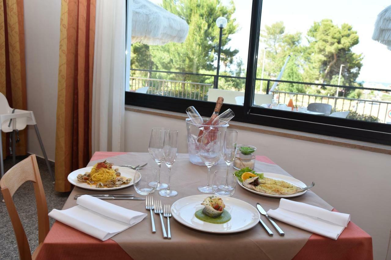 Hotel Excelsior Montesilvano Marina المظهر الخارجي الصورة