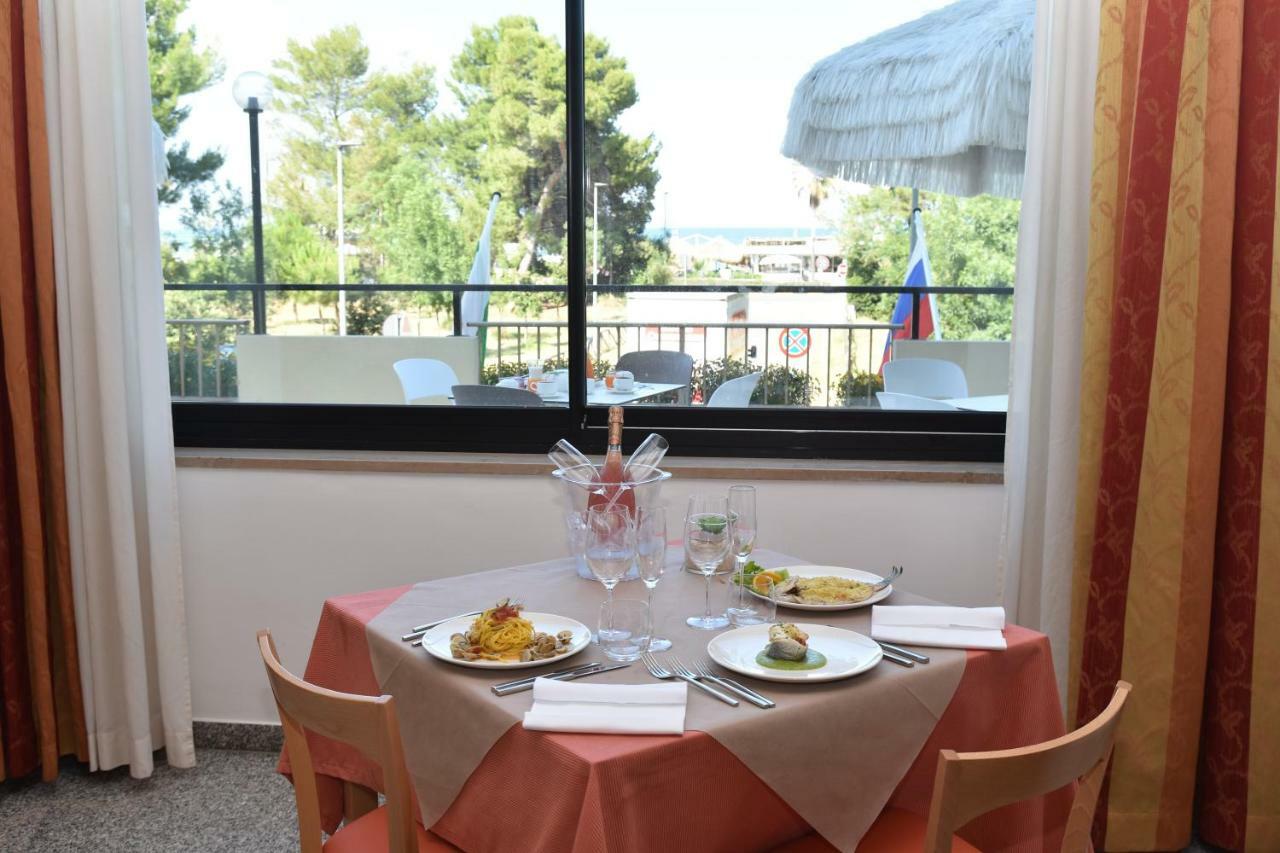 Hotel Excelsior Montesilvano Marina المظهر الخارجي الصورة