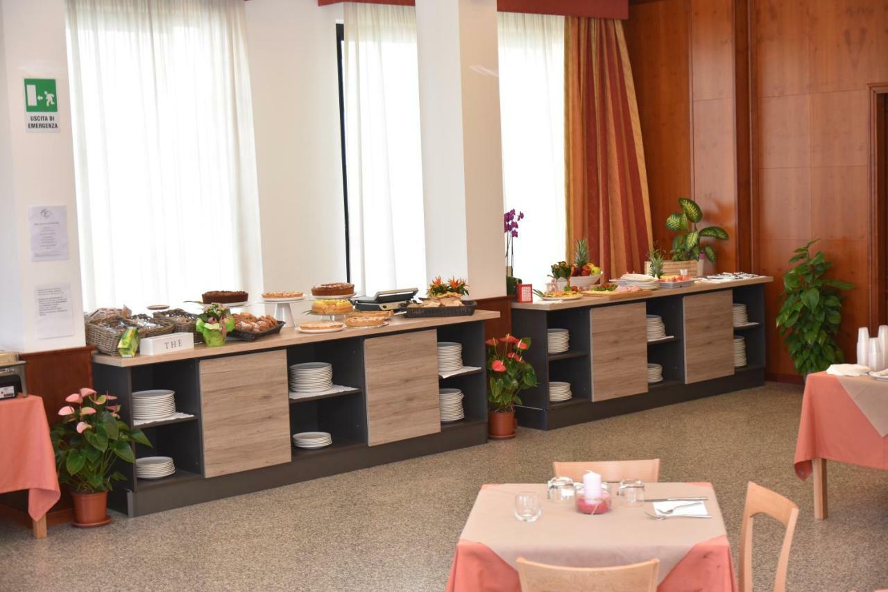 Hotel Excelsior Montesilvano Marina المظهر الخارجي الصورة